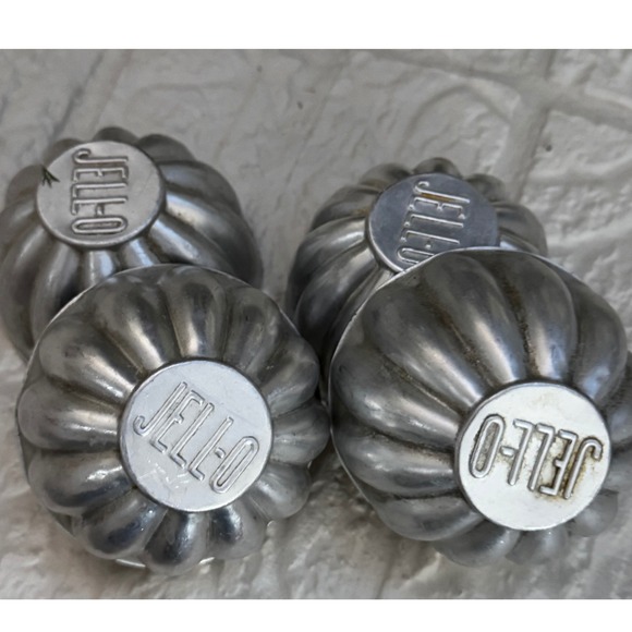 Vintage JELL-O Individual Aluminum Molds - Set of 4 Fluted Dessert Gelatin Cups - Picture 7 of 7